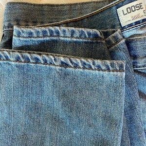 Levi loose straight jeans